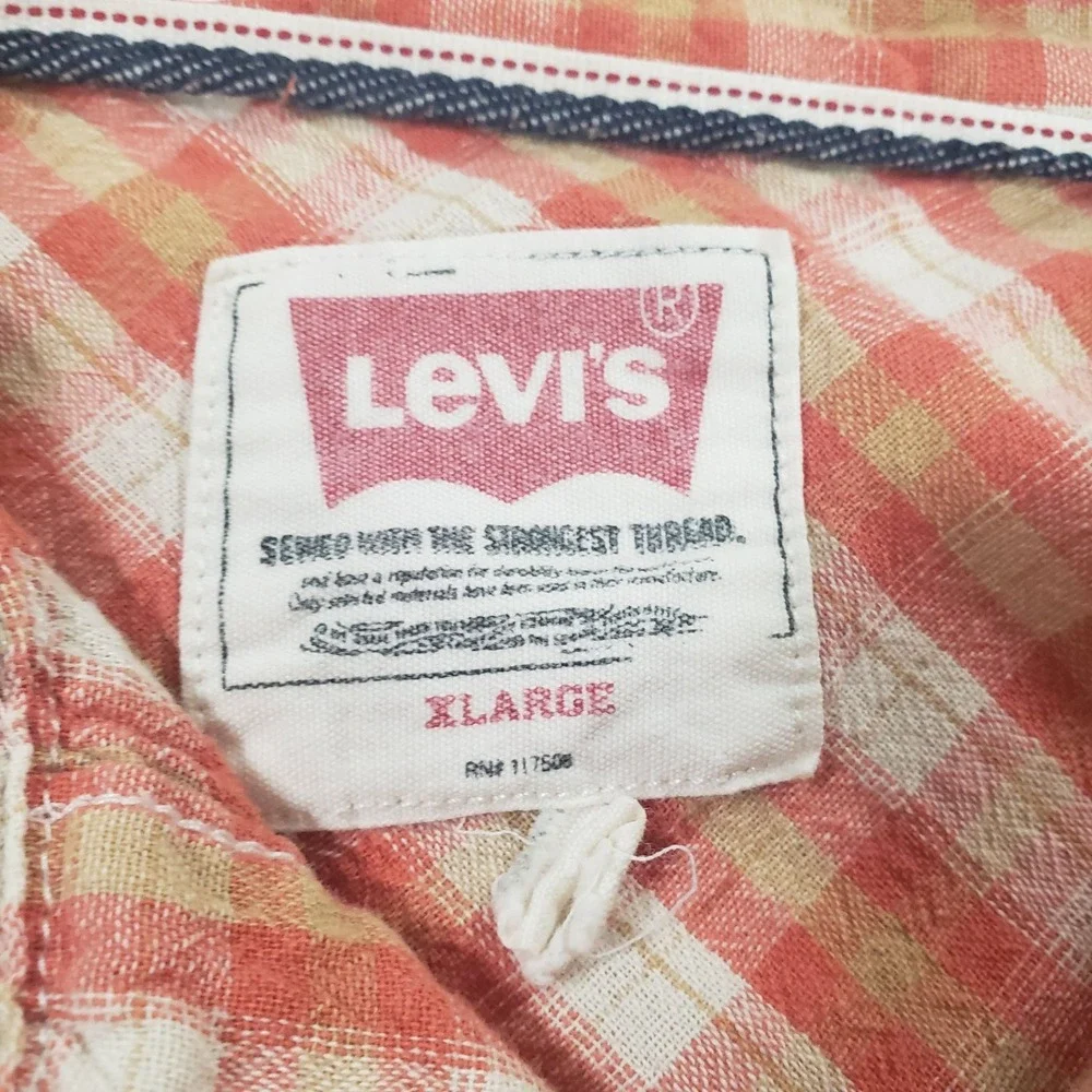 Levis western chest